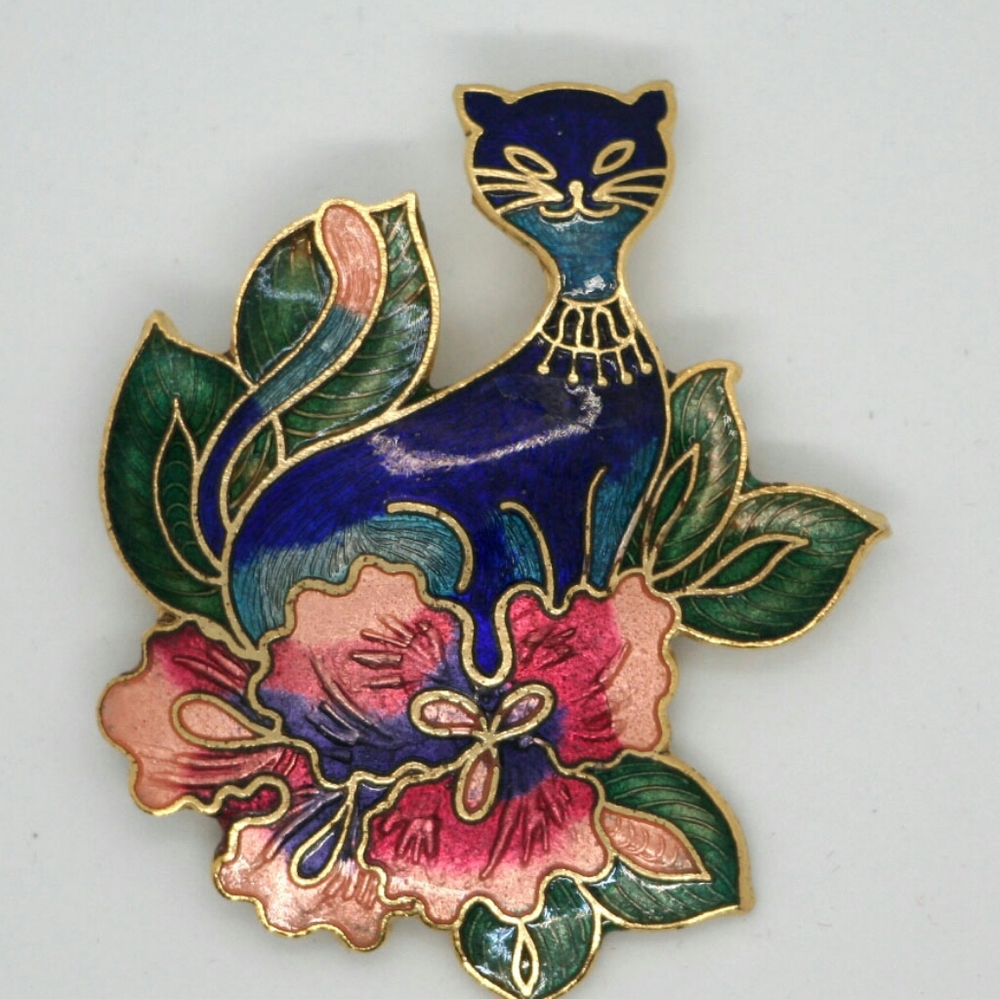 Cat and Flowers Enamel Pin Vintage.